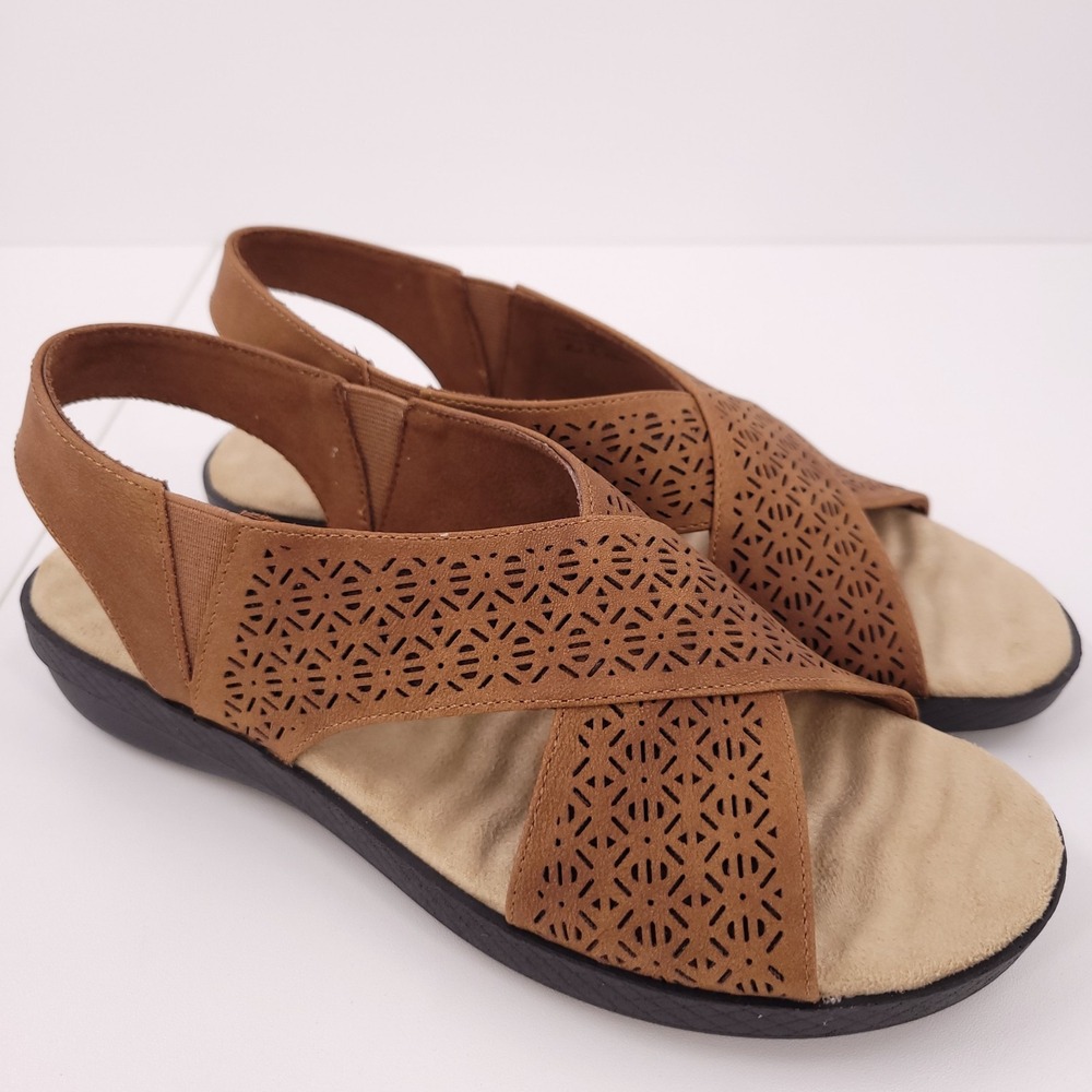 Easy Street Comfort Wave Claudia Slingback Sandals Tan Womens 7.5 N Slip On